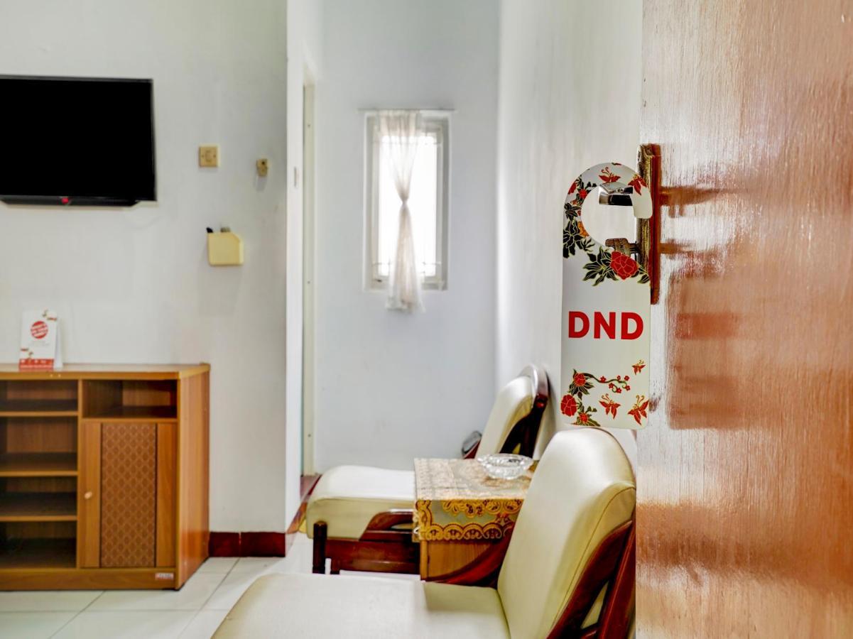 Super Oyo 90118 Hotel Diamond Syariah Subang Buitenkant foto